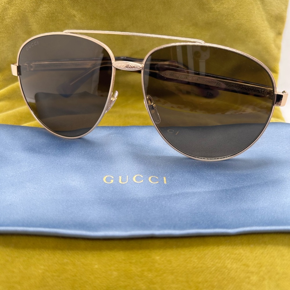 Gucci Gold Aviator Sunglasses